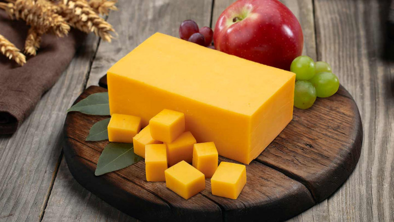 What Are the Characteristics of Cheddar Cheese?