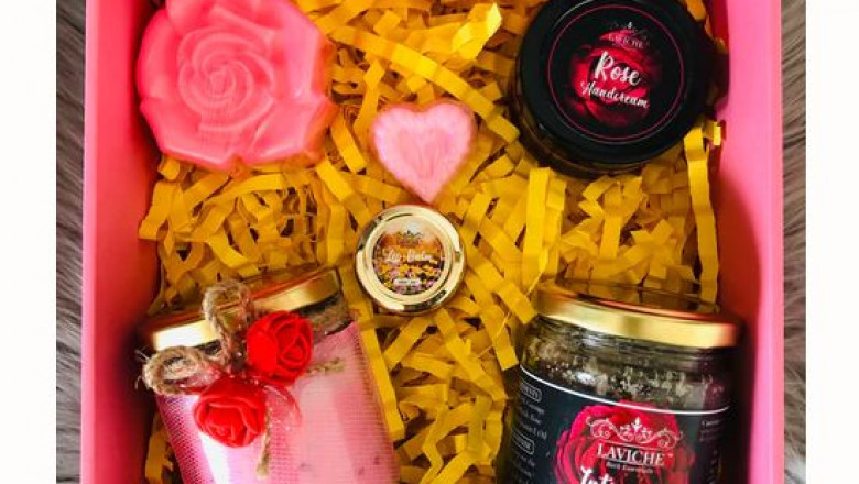 5 Ultimate Gift Boxes for Mothers Day Gifting