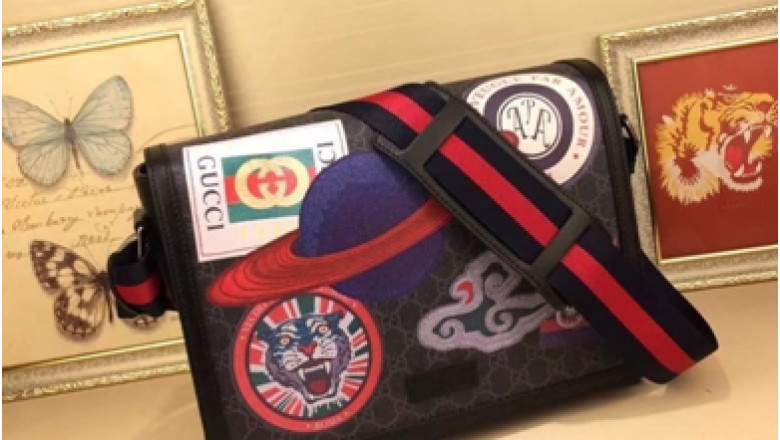 Guccicourier messenger bag