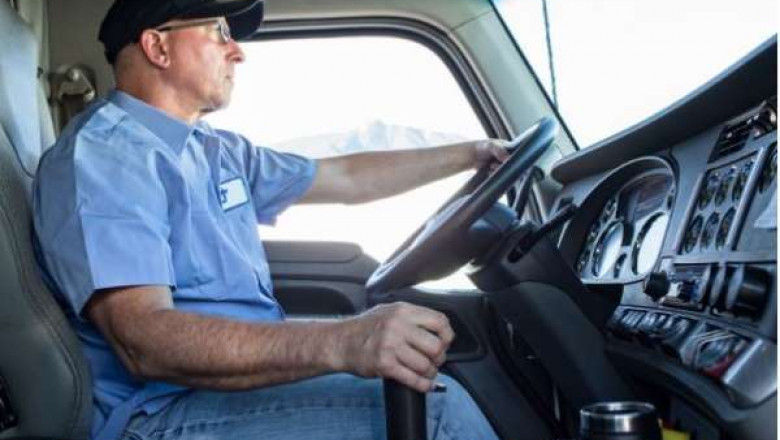 All about the basics of international freight and logistics shipping