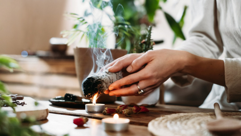 How to Make White Sage & Palo Santo Incense Sticks