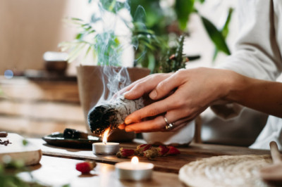 How to Make White Sage & Palo Santo Incense Sticks