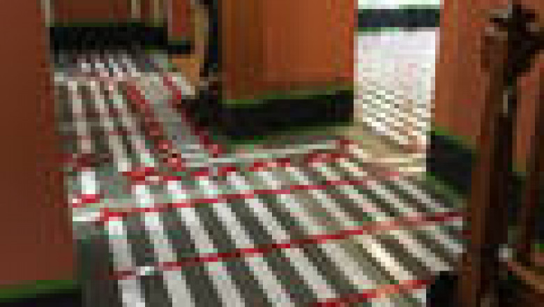 Radiant Floor Heating - Across the Space From The Bottom Up With RFH Setup