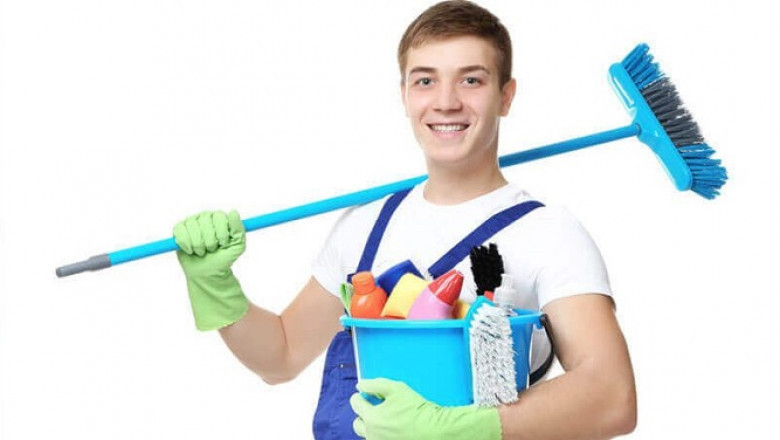 When does the end of lease cleaning take place