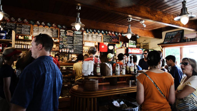 apophrakseis peiraias 24 ores poll of the day