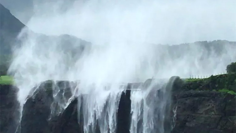 Devkund Waterfall Trek 2022
