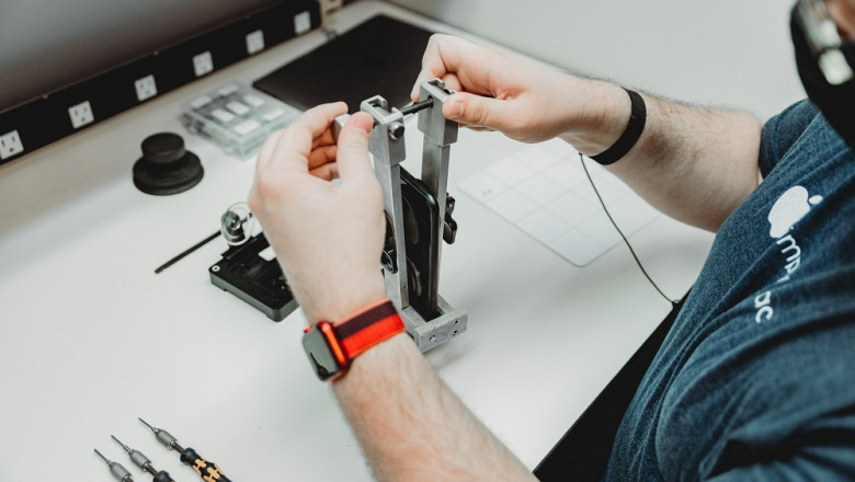 The 5 Stages of Broken iPhone Grief