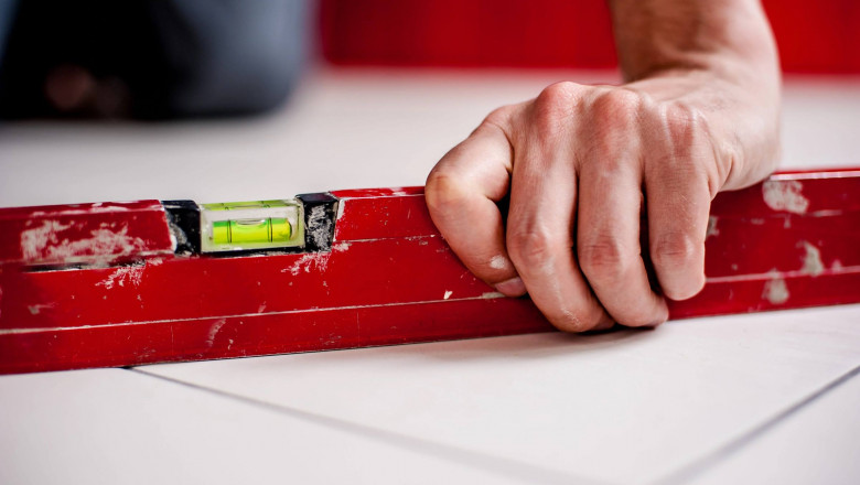 6 Benefits of Hiring a Professional Tiler