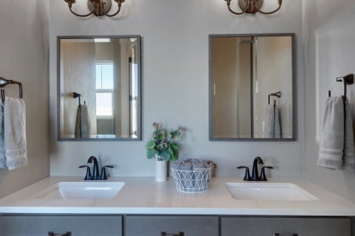 What to look for when buying a bathroom vanity unit