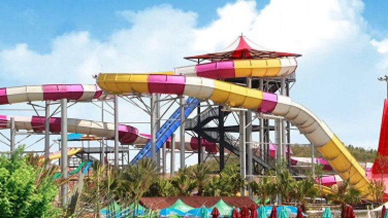 About Water Parks- Bouncia