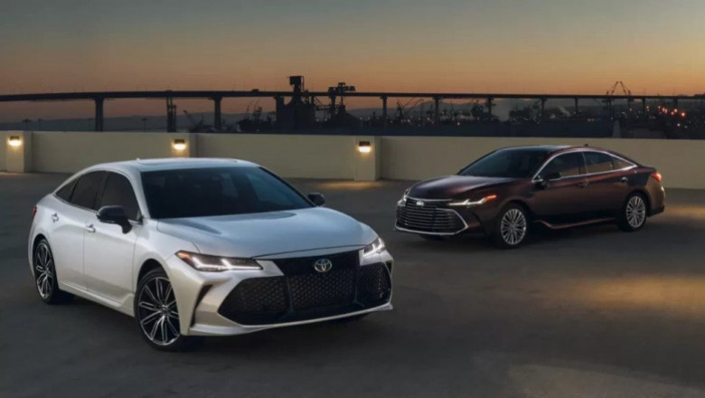 Toyota Avalon Hybrid Electric Car