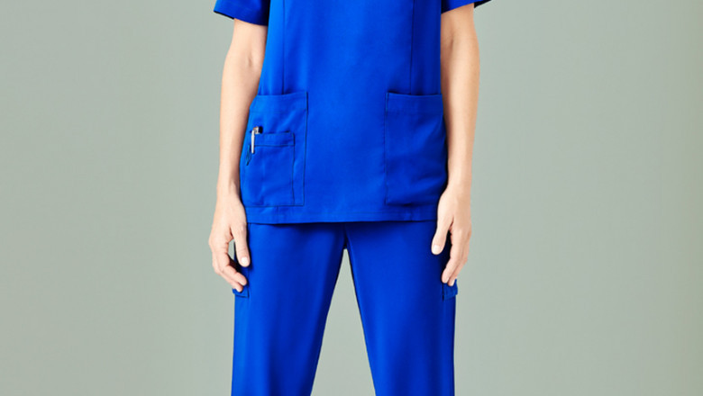 How To Look Fabulous In Scrubs?