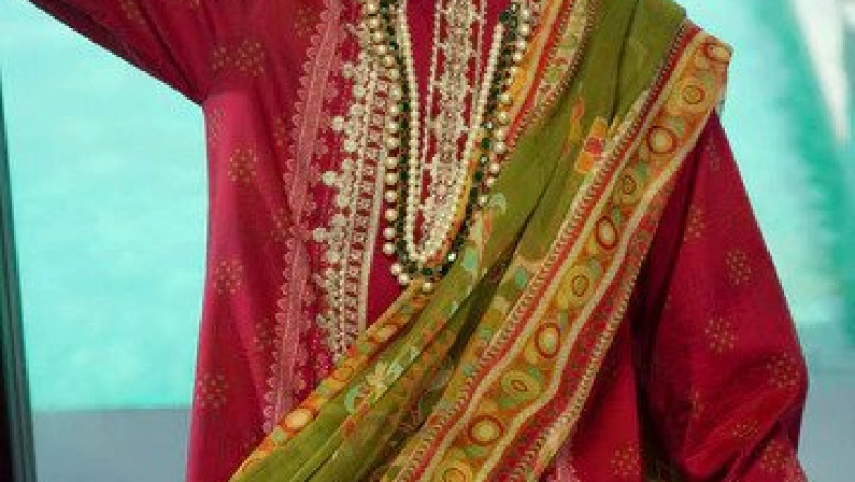 Buy Ready To Wear 2022 | Lawn Dress Designs For Women | Seran