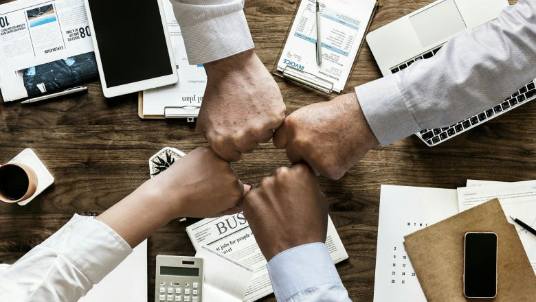 What are the main advantages of company registration in the modern world?