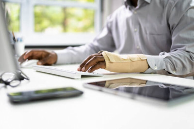 Are There Risks to Hiring a Personal Injury Attorney?