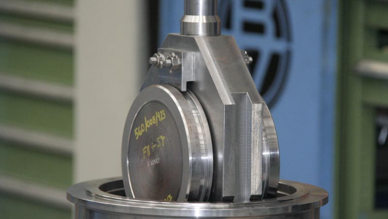 How Manufacturers helps in developing growth of Specialty Valves Market?