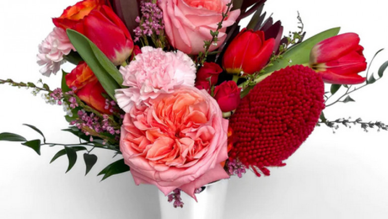 The Greatest Floral Items in an Artistic Approach with Blooming Poet