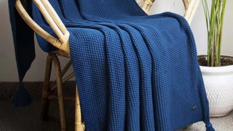 Best Gifting Ideas for Rakhi : Throws, Cushion Covers, Bed Cover &amp; more