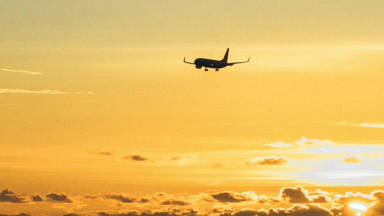 What is the cancellation policy for Qatar airways?