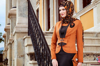 Wholesale Clothing - Stoc Wholesale Clothing from store!