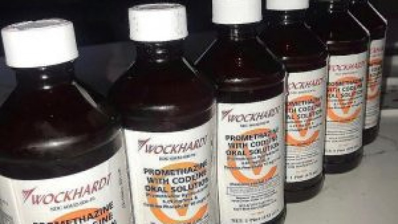 AKORN CODEINE PHOSPHATE- PROMETHAZINE HYDROCHLORIDE