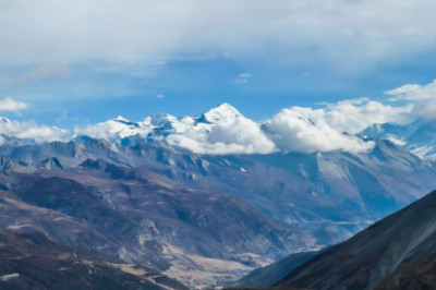 Beginners trekking route in Himalayan Nepal