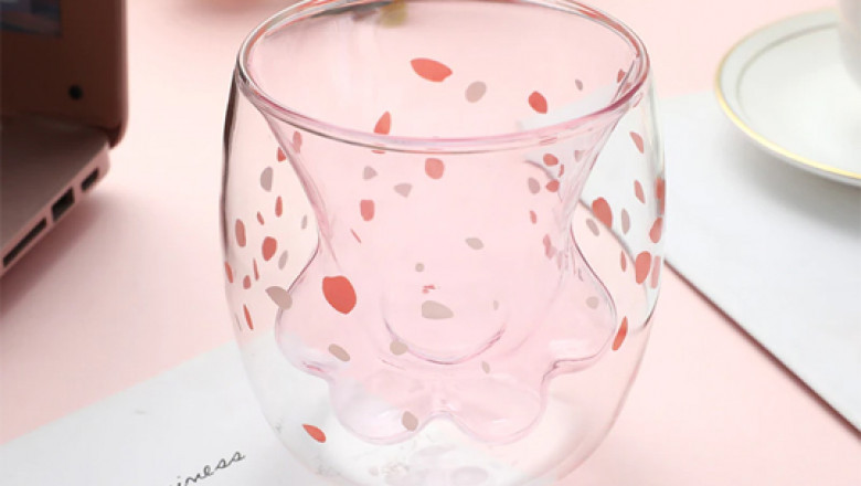 Starbucks fans fight about confined variant 'cat paw cups' in China