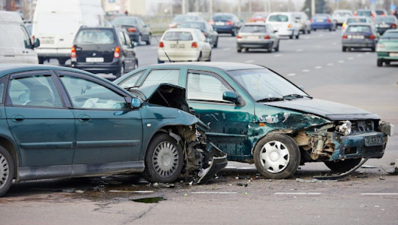 10 Common Causes of Vehicle Accidents on Roads
