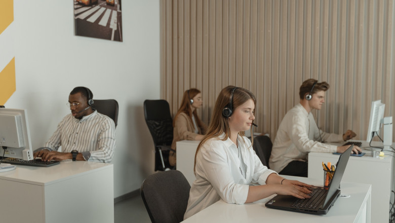 5 Benefits of Hiring an Engaging Call Center Company