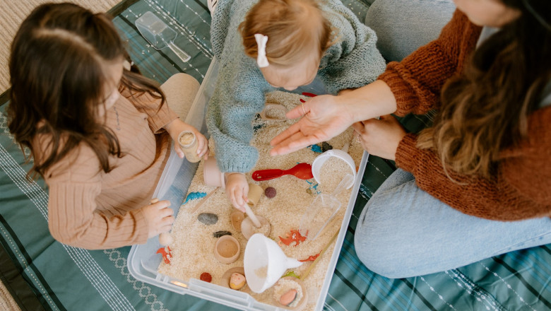 Sleep Sacks or Swaddles? Which One Is Best for Your Snoozing Tot