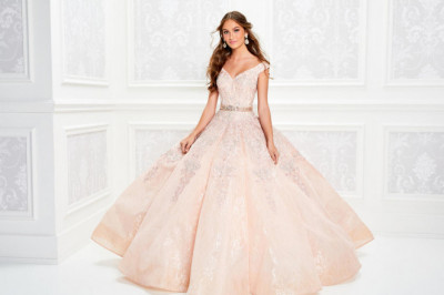 Things to Remember When Trying On a Wedding Dress | USA Bridal Blog