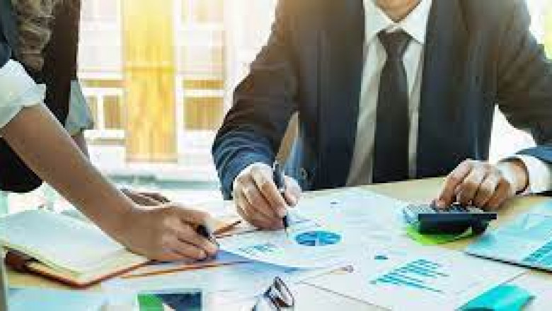 MANAGING YOUR EXPENSES AND REDUCING COSTS | Master Your Money Now