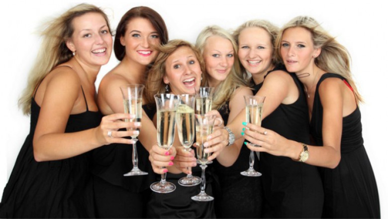 Photo Booth Hire | Partycliks.com