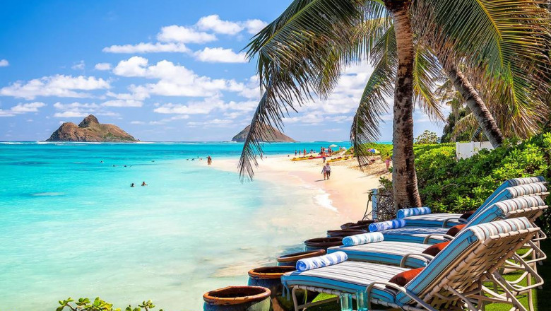 What's in store On A Hawaiian Beach Vacation