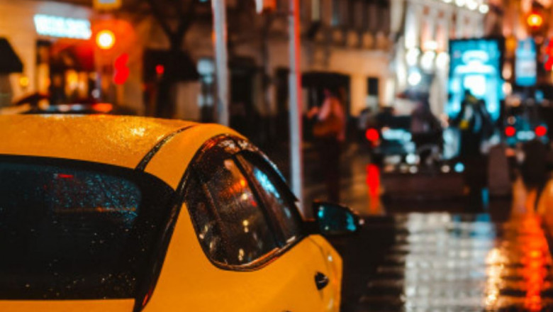 Hire Chauffeur for Airport Transfer in bendigo