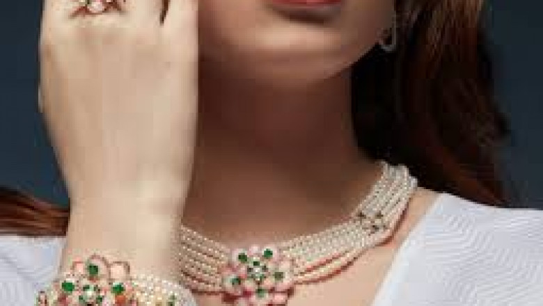 Kilo jewelry is the solution to the existing state of the jewelry sales sector.