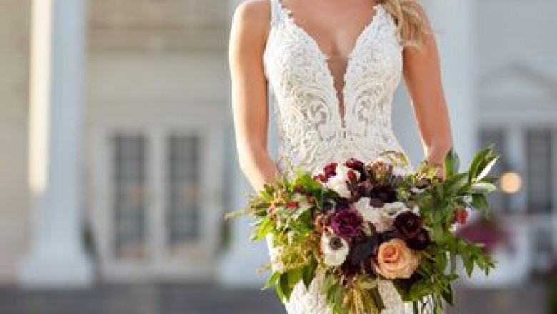 Plus size bridal shops