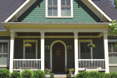4 Simple Projects to Boost Your Home’s Curb Appeal