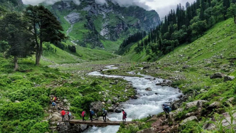 To check out the best view of the Kullu valley – Hampta Pass Trek