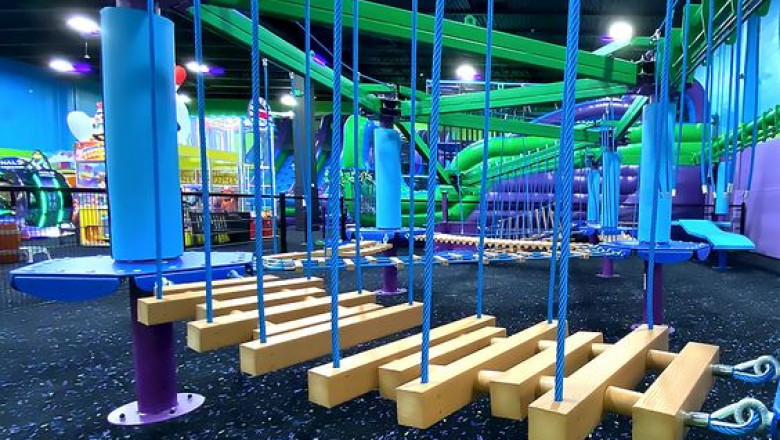 How to play in rope course?