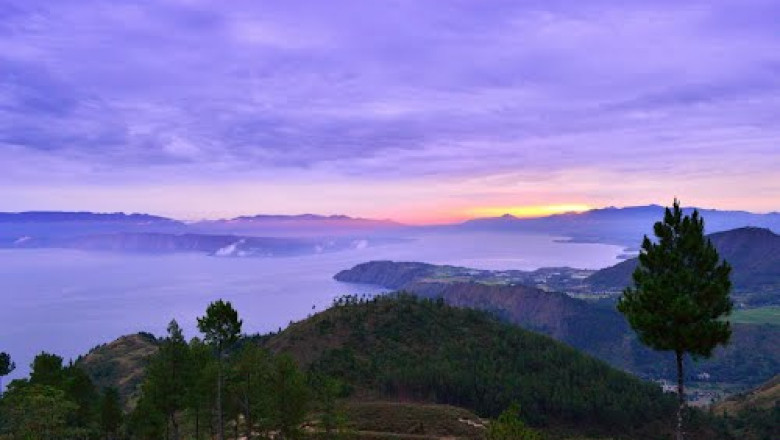 Lake Toba Tour