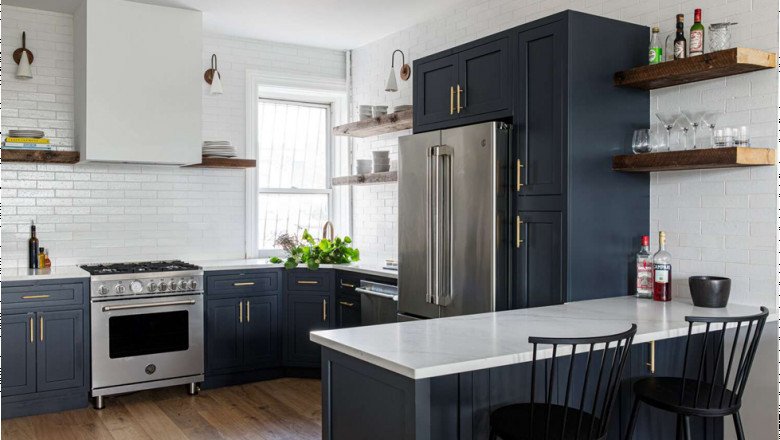 Affordable Ways of Remodeling Your Kitchen with Blue Kitchen Cabinets