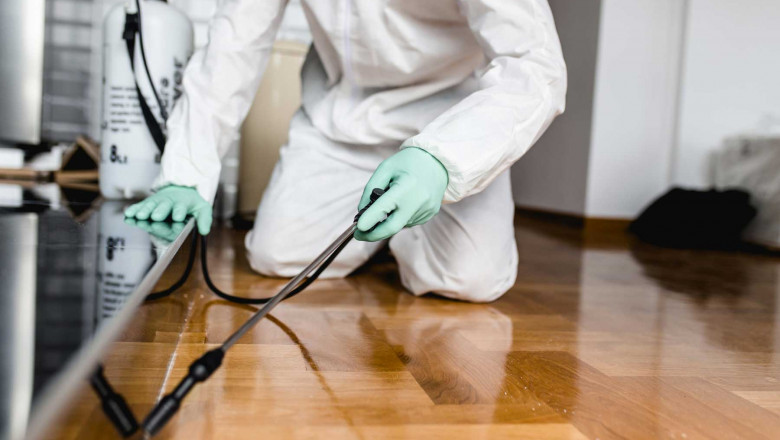 bathroom cleaning services