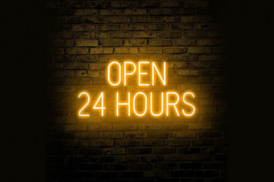 Five best neon name lights for restaurant decor