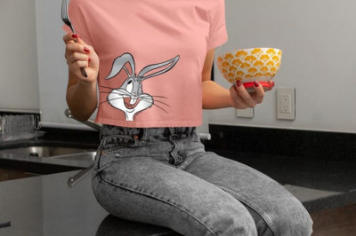 How to Style Crop Top? Become a Buzz on the Fashion Street by Following the Style Guide