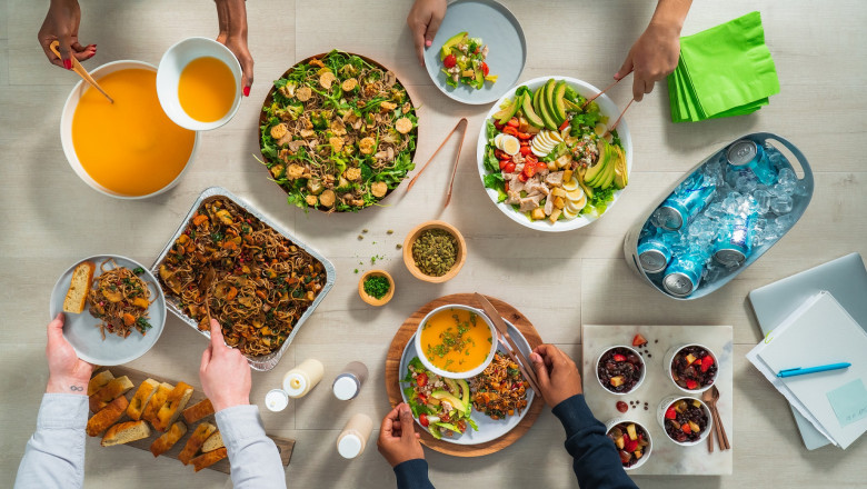 How to Handle Catering in a Hybrid Work Environment