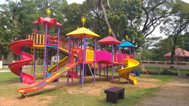 How to place the equipment of children's outdoor amusement park accurately?