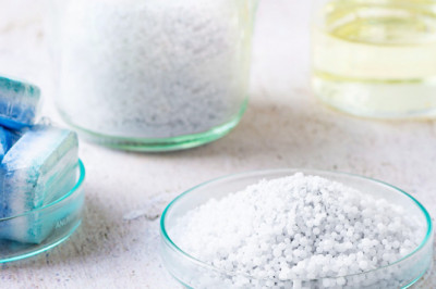 Is sodium dithionite sodium bisulphite?