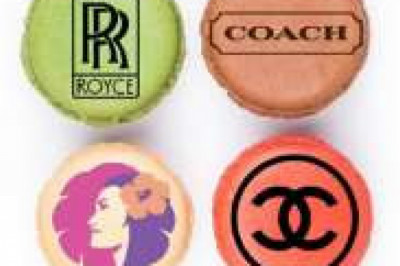 Make everyone impressed with customized photo macarons