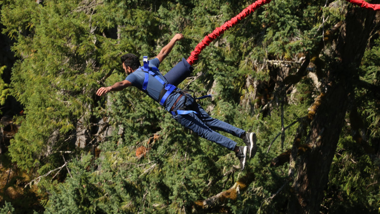 bungee-jumping-at-rishikesh-dive-for-the-high